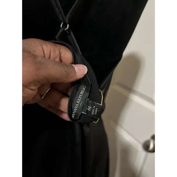 EUC Women's Banana Republic Black Dress Size M - Picture 6 of 7